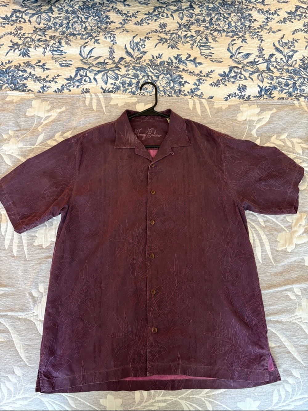 Tommy Bahama Short-Sleeve Button-Down Shirt in Plum